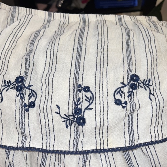 Express off shoulder embroidered white and blue stripes shift mini dress XS - Picture 5 of 7